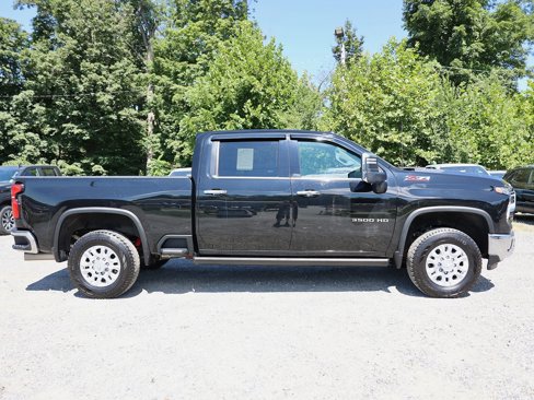 Certified 2024 Chevrolet Silverado 3500 LTZ w/ LTZ Premium Package image 17