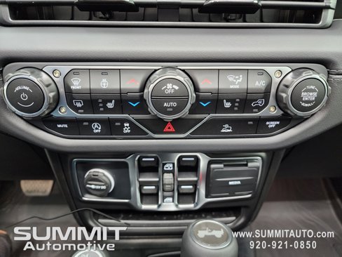 New 2025 Jeep Wrangler Sahara w/ Technology Group image 17