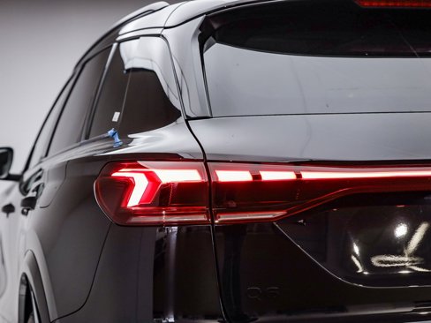 New 2025 Audi Q6 e-tron Premium Plus image 11