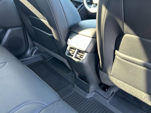 New 2026 Chevrolet Equinox LT w/ Convenience Package II image 46