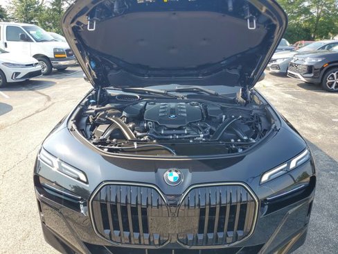 New 2025 BMW 760i xDrive image 11