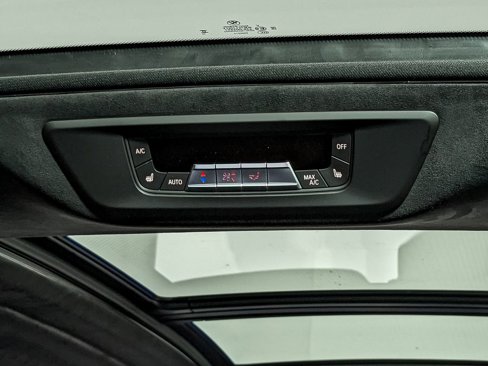 New 2026 BMW X7 M60i image 37