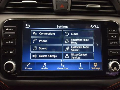 Used 2024 Nissan Versa SR image 29