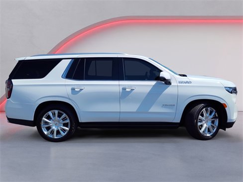 Used 2024 Chevrolet Tahoe High Country image 2