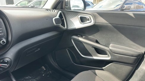 Used 2022 Kia Soul LX w/ Technology Package image 14