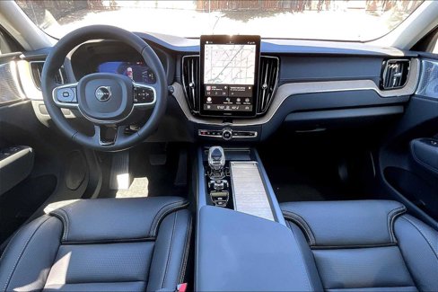 New 2026 Volvo XC60 B5 Ultra w/ Climate Package image 7