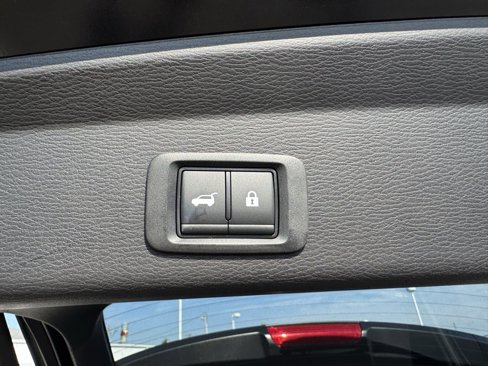 New 2025 Mitsubishi Outlander SE image 35