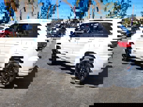 Used 2018 Jeep Grand Cherokee Altitude image 27