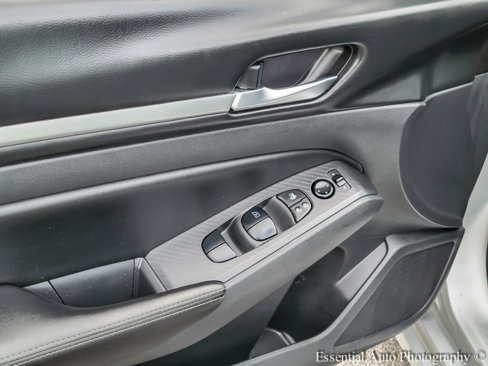 Used 2022 Nissan Altima 2.5 SV image 15