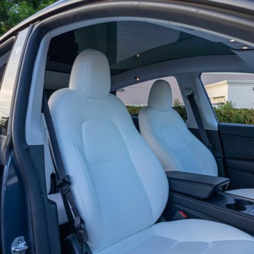 Used 2023 Tesla Model Y Long Range image 18