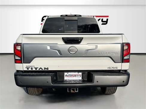 Used 2024 Nissan Titan Platinum Reserve image 6