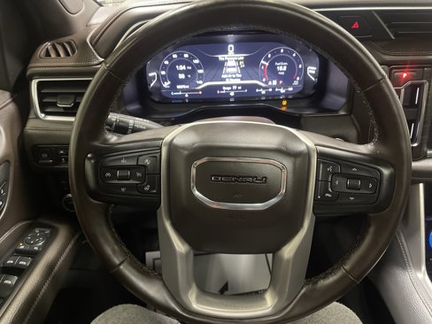 Used 2023 GMC Yukon Denali image 32