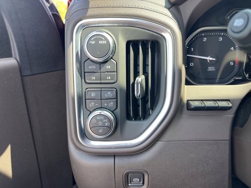 Certified 2023 GMC Sierra 3500 Denali w/ Technology Package image 11