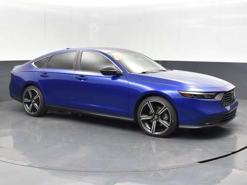 Used 2023 Honda Accord Sport image 3