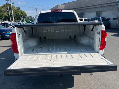 Used 2017 Toyota Tundra SR5 image 18