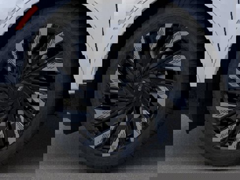 New 2025 Lincoln Nautilus Reserve image 19