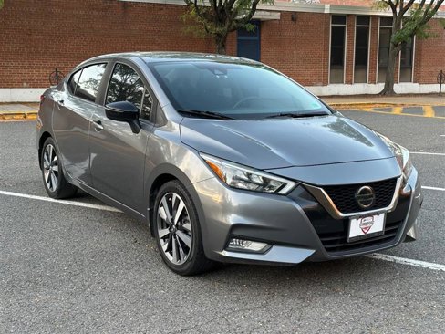 Used 2020 Nissan Versa SR image 4