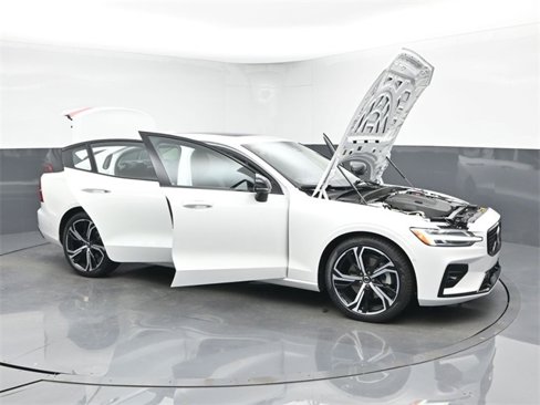 Used 2025 Volvo S60 B5 Plus w/ Protection Package Premier image 50