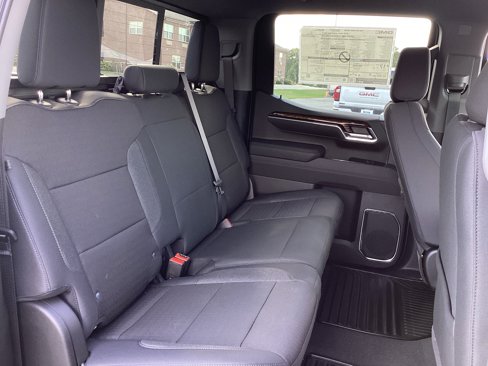 New 2026 GMC Sierra 1500 SLE w/ Preferred Package image 33