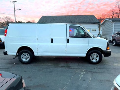 Used 2016 Chevrolet Express 2500 image 8