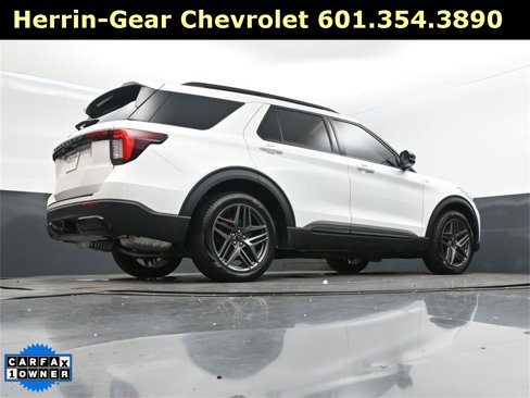Used 2025 Ford Explorer ST-Line w/ Premium Package image 44