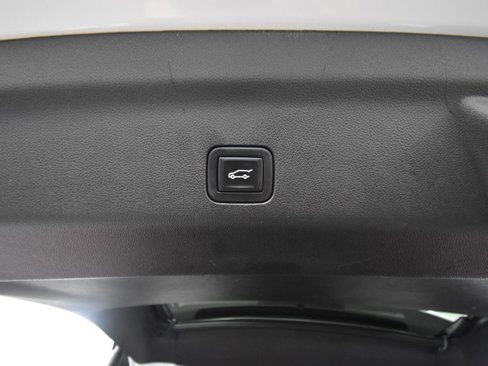 Used 2023 GMC Yukon Denali Ultimate image 52