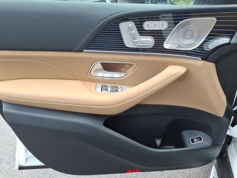 New 2026 Mercedes-Benz GLE 580 4MATIC image 11