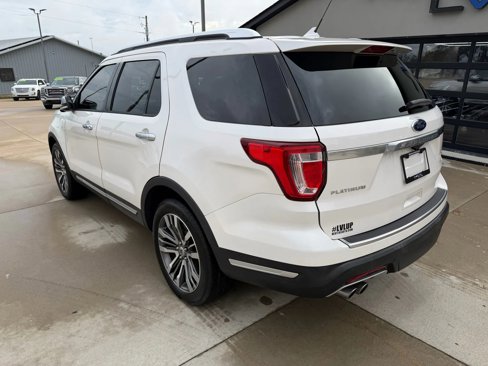 Used 2019 Ford Explorer Platinum image 7