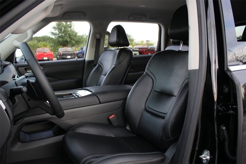 New 2026 Nissan Armada SV image 8