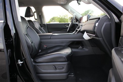 New 2026 Nissan Armada SV image 13