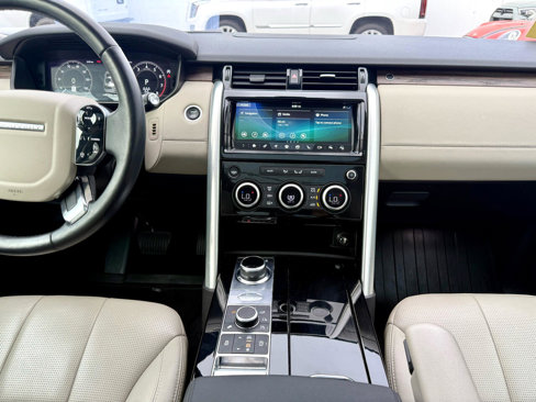 Used 2020 Land Rover Discovery HSE image 31