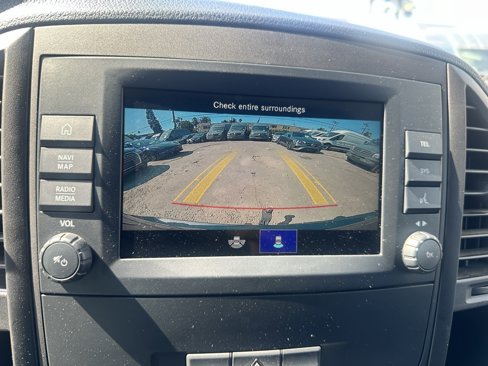 Used 2023 Mercedes-Benz Metris image 13