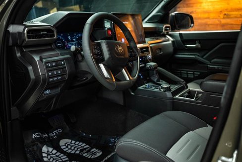 Used 2025 Toyota Tacoma TRD Pro image 8