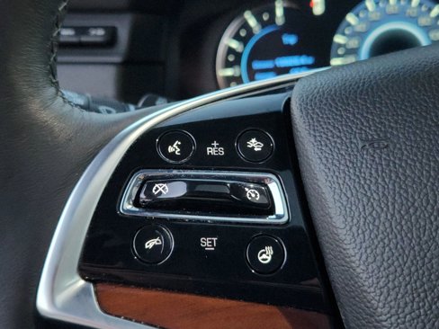 Used 2017 Cadillac Escalade Luxury image 14