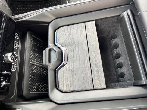 Used 2025 RAM 3500 Limited image 23
