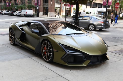 Used 2025 Lamborghini Revuelto image 29