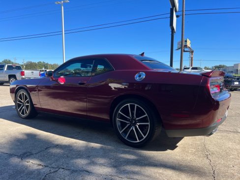 Used 2021 Dodge Challenger R/T w/ Plus Package image 10