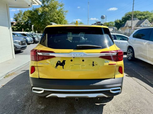 Used 2022 Kia Seltos SX w/ Sunroof Package image 13