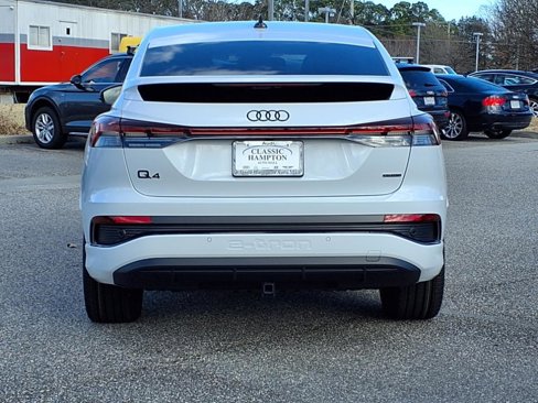 New 2025 Audi Q4 e-tron Premium Plus image 6