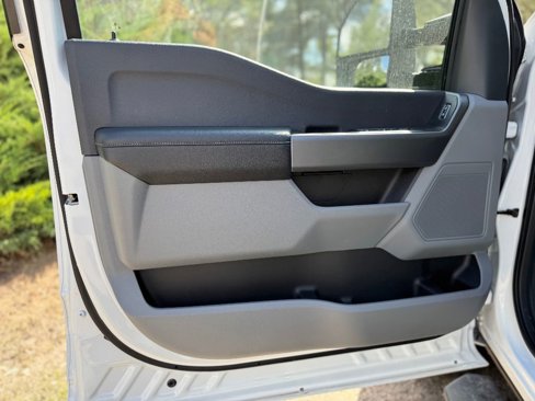 New 2025 Ford F350 XLT image 9