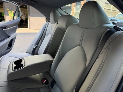 Used 2022 Toyota Camry LE image 15