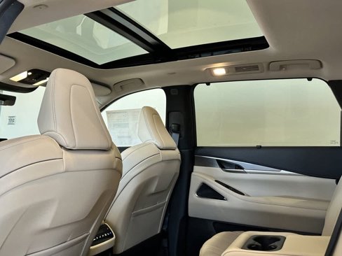 New 2025 INFINITI QX60 Luxe w/ Vision Package image 9