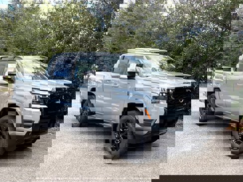 New 2026 Nissan Frontier SV image 1