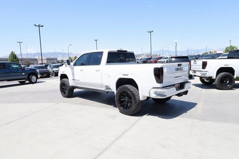 Used 2024 GMC Sierra 2500 Denali Ultimate image 4