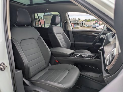 New 2025 Volkswagen Atlas SEL image 36