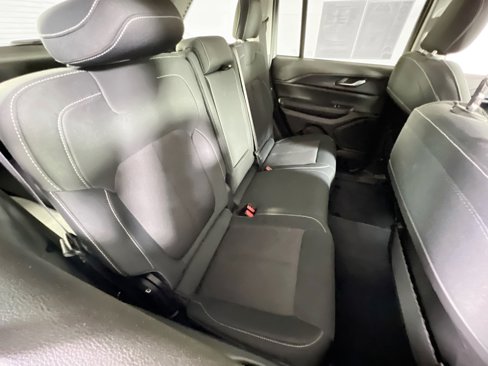 Used 2023 Jeep Grand Cherokee Laredo w/ Luxury Tech Group I image 24