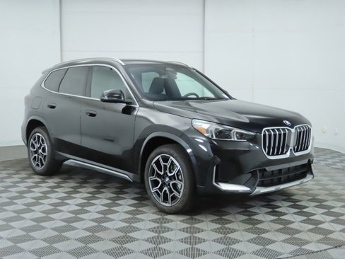 Used 2025 BMW X1 xDrive28i w/ Premium Package image 4