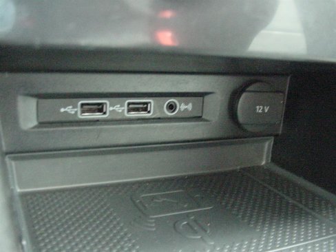 Used 2020 Volkswagen Tiguan SEL w/ 3rd Row Seat Package image 22