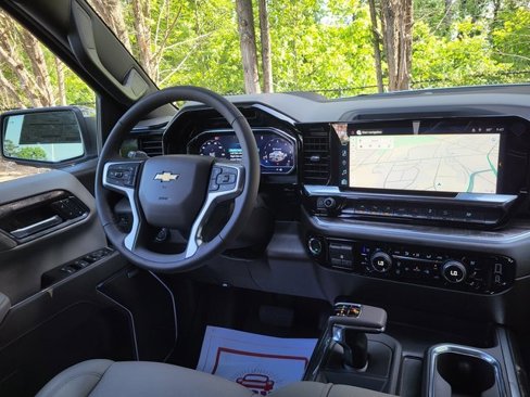 New 2025 Chevrolet Silverado 1500 LTZ w/ LTZ Premium Package image 16