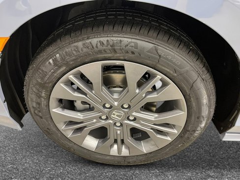 New 2026 Honda Odyssey Touring image 11